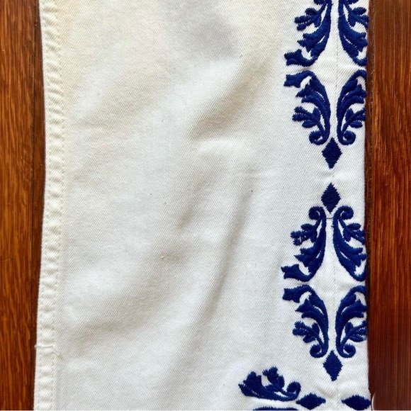 Mango White Jeans with Embroidery - Picture 2 of 2